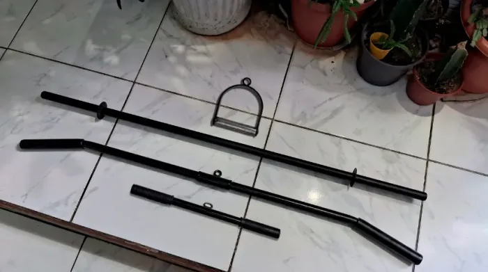 Kit de Barras para Musculação Barra Reta 1,20m + Puxador para Costas + barra para tríceps