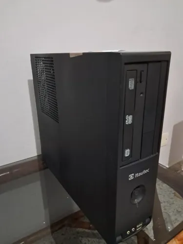 Um DeskTop Itautec intel core I5 - HD 480 - 4GB memória
