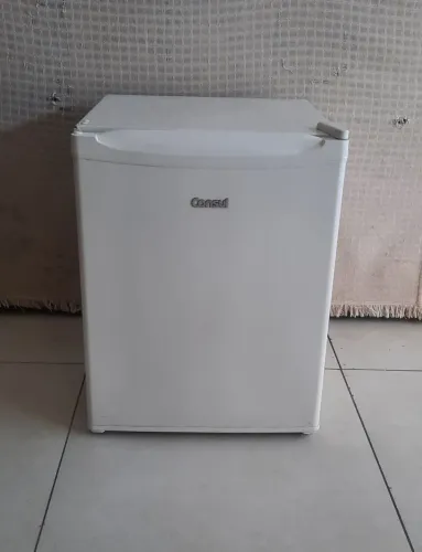 Frigobar cônsul 80 litros funcionando perfeitamente 