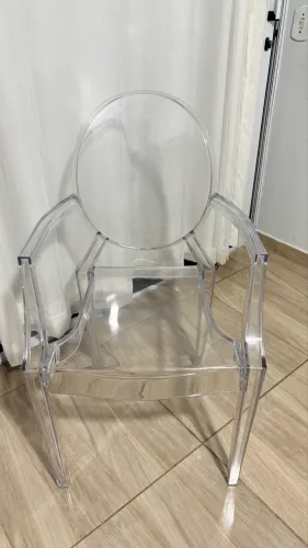 Cadeira / Poltrona Louis Ghost em Acrílico Transparente