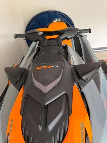 Vendo jet ski seadoo gti 170 2020 muito 