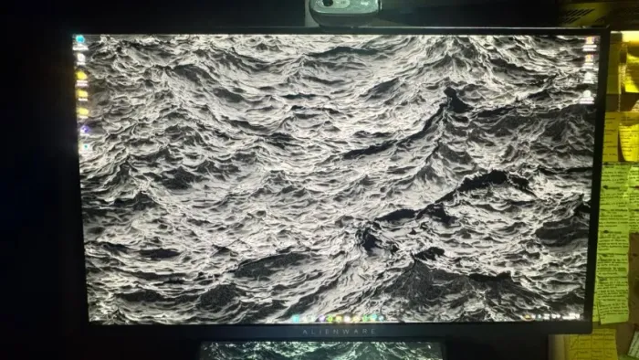 Monitor Alienware OLED 360hz 0.03ms AW2725DF