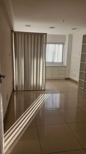 Sala comercial clinica consultorio escritório studio . Excelente local. Shopping 33. 