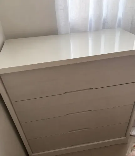 Cômoda 4 gavetas
