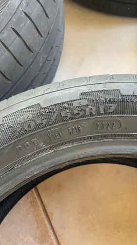Jogo de pneus Aro 17 (205/55R17)