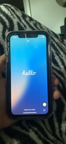 Vendo iPhone 11 64 GB 78 de bateria ?