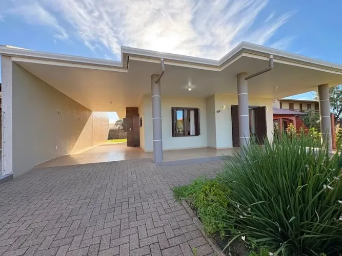 Casa à venda em Imbé - Próxima ao mar