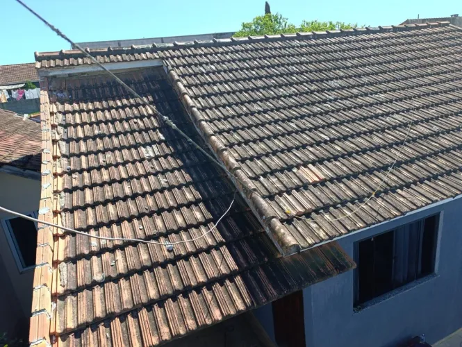 Limpeza de telhado à seco, sem usar água
