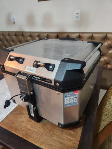 Baul givi trakker outback 42 litros