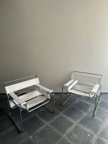 Par de Poltronas Wassily Marcel Breuer