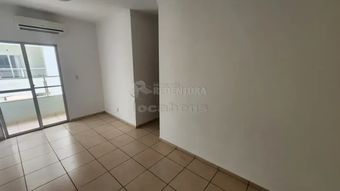 Apartamento com 3 dormitórios com armários no bairro Jardim Bela Vista