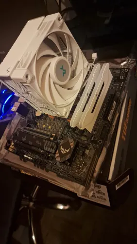 Kit AM4 5700x3d + B550 + 32 gb ddr4 (2x16)