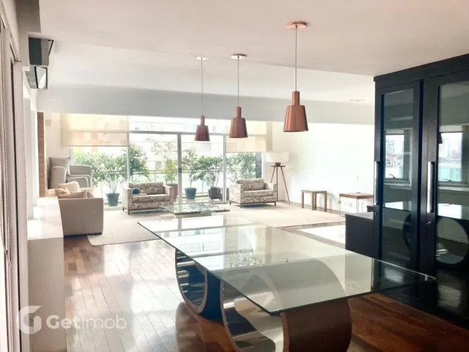 Luxuoso Apartamento à Venda em Perdizes