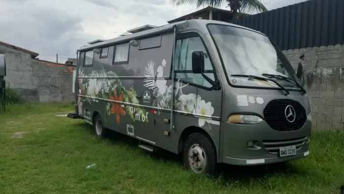 vendo ou troco por pik up ou van . casa completa , so pegar a estrada