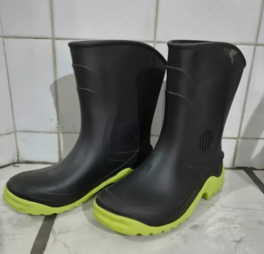 Bota infantil tipo galocha marca Grendene