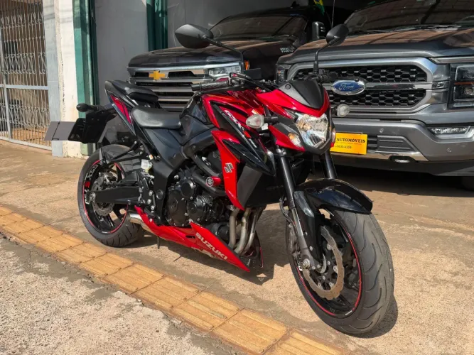 SUZUKI GSX-S750A VERMELHO 2019