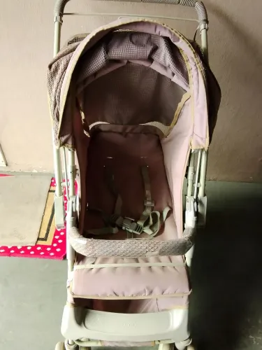 Vendo carrinho de bebê 