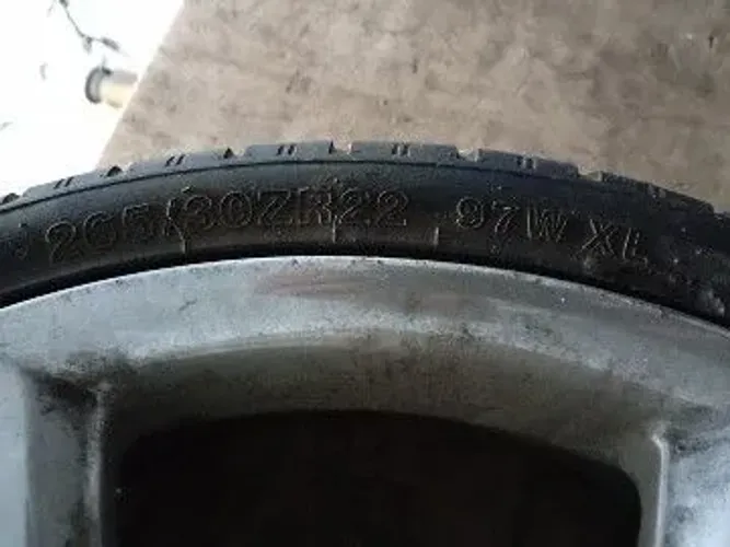 Vende-se jogos de rodas com pneus