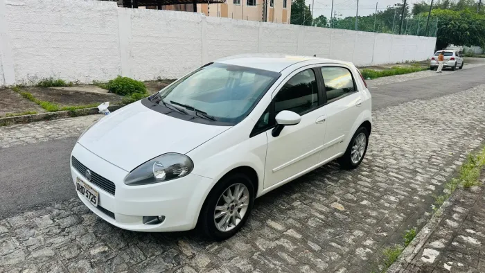 Fiat Punto Attractive Italia 1.4 F.flex 8V 5P 2012