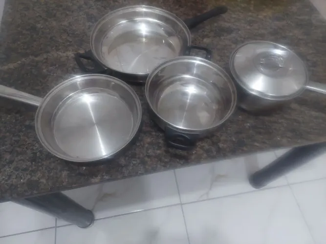 4 panelas lindas inox usadas