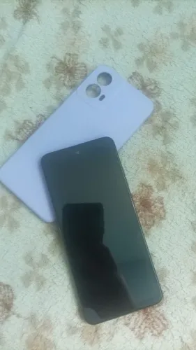 Celular moto g34 5g de 128 gigas funcionando perfeitamente acompanha carregador e capinha 