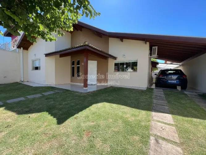 Casa à venda em Holambra no Condomínio Nova Holanda: 2 dormitórios, Suíte com jardim, ampl