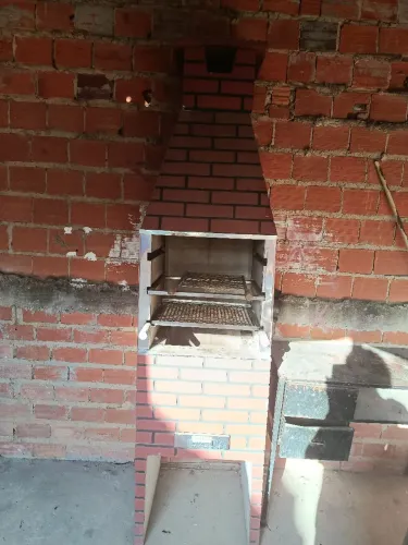 Vende churrasqueira