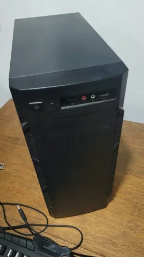 Computador Intel Core i3 8GB de Memória e HD 1Tb - Desktop