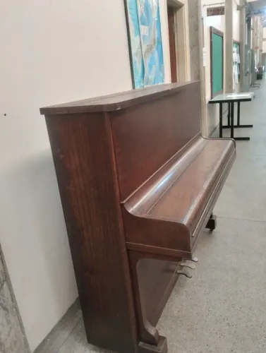 Piano Horizontal antigo