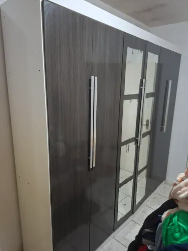 Guarda roupa 6 portas grande