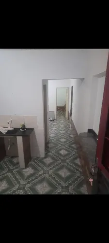 Alugo barraco todo forrado 