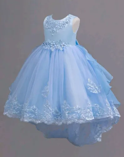 Vestido de daminha ou festas de luxo.