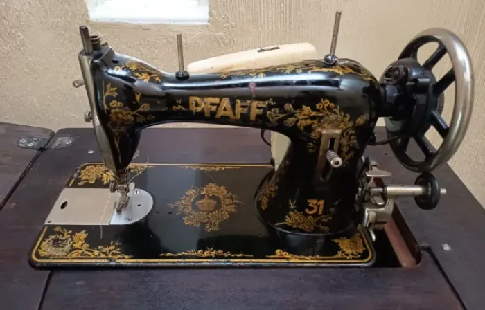 Oportunidade maquina de costura singer - funcionando .