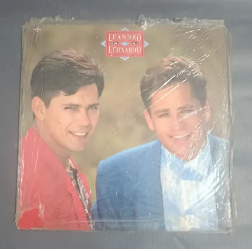 Lote 2 LPs Vinil Leandro e Leonardo (1992 e 1993) - Com Pôster e Encartes