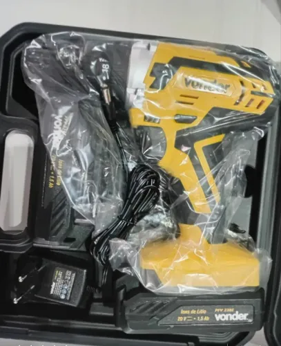 Parafusadeira de impacto  2 baterias fonte de carregamento bivolt pfv 238i Vonder
