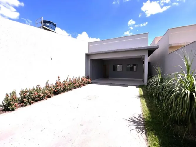 Vende-se Casa no Setor Bairro Ipiranga, Aparecida de Goiânia, Goiás.