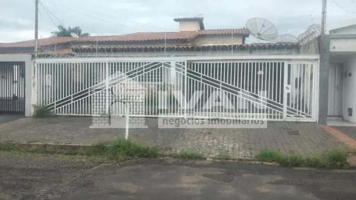 Casa para locação ou venda no Bairro Cidade Jardim