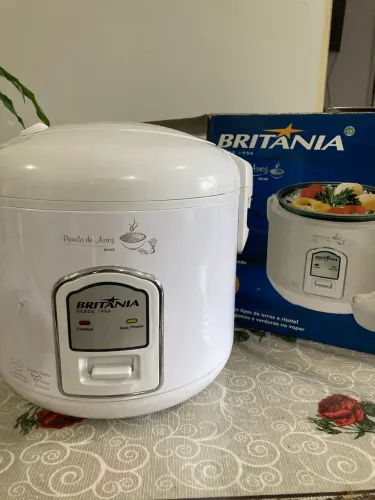 Panela de arroz Britânia pa10x branca