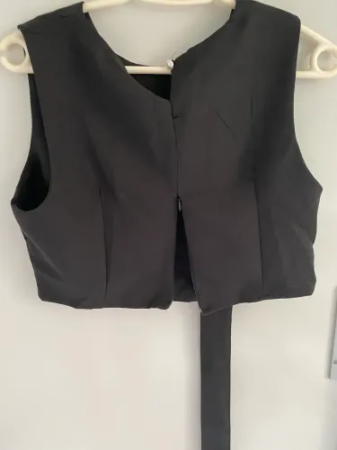 Conjunto Saia e Blusa - Tamanho M (Serve P) - Novo, com etiqueta