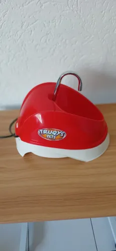 Bebedouro Elétrico TruQys Pets - Água Corrente para Cães e Gatos (Bivolt)