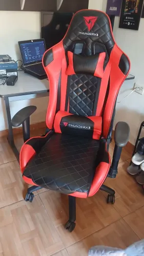 Vendo cadeira gamer ThunderX3 - Original - Semi nova