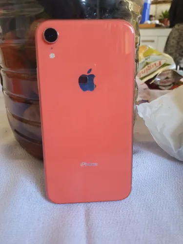 iPhone XR Coral 64GB - Desbloqueado (Excelente Estado)