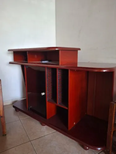 Rack para TV / Estante / Porta CD - ótimo estado