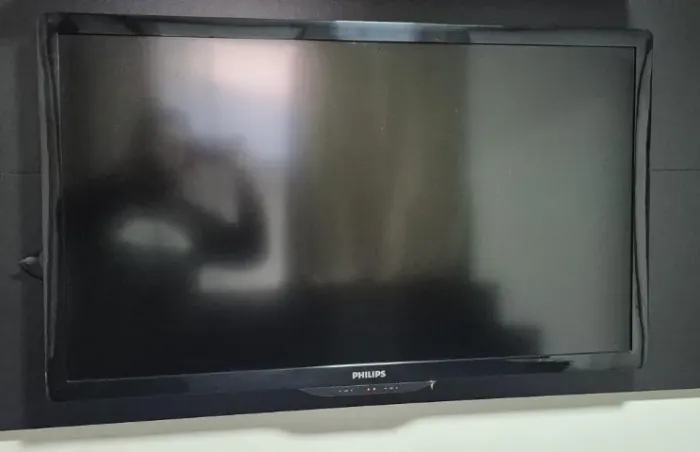 TV LED Philips 40" Full HD com Conversor Digital Integrado - Bivolt