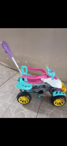 Motoca de passeio infantil