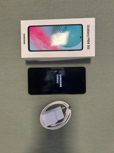 Vendo Celular Samsung M54 256 gb de memória 6 gb ram