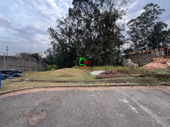 Terreno em Condomínio no Marambaia, Vinhedo-SP: 640m² de Oportunidade Única!
