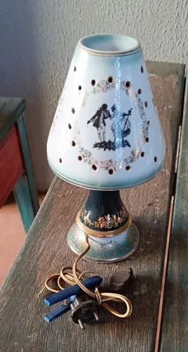 Abajur porcelana pedreirense anos 60