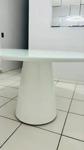 Mesa Branca Laqueada 