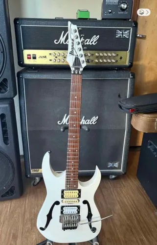 Guitarra Ibanez Pgm (APENAS VENDA)